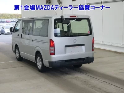 Mazda BONGO BRAWNY VAN