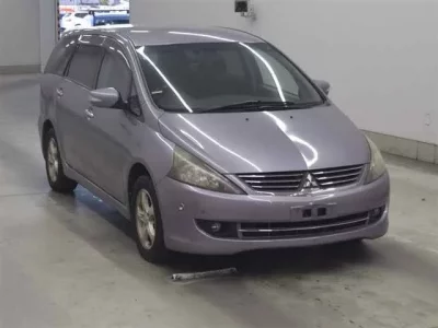 Mitsubishi GRANDIS