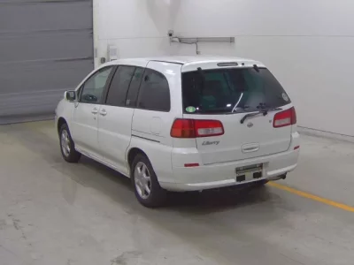 Nissan LIBERTY