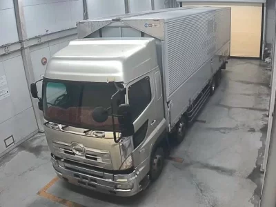 Hino TRUCK