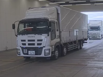Isuzu GIGA