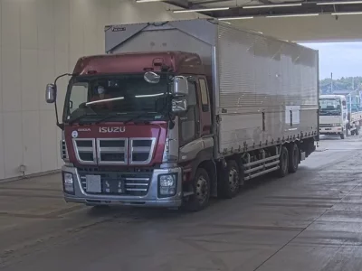 Isuzu GIGA