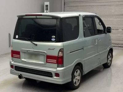 Daihatsu ATRAI SEVEN
