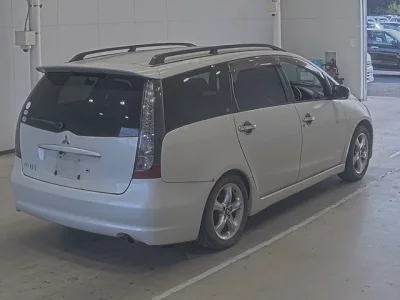 Mitsubishi GRANDIS