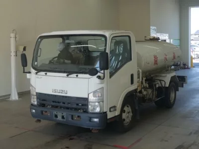 Isuzu ELF
