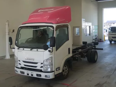 Isuzu ELF