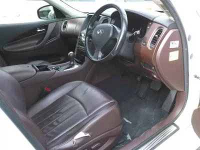 Nissan SKYLINE CROSSOVER