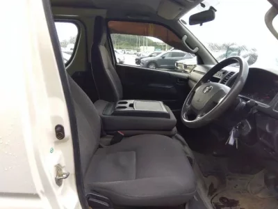 Toyota REGIUS ACE VAN