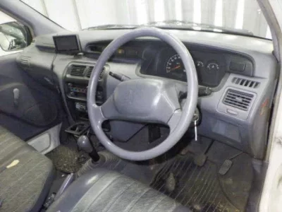 Daihatsu DELTA VAN