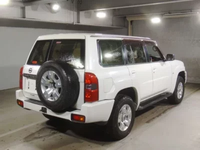 Nissan SAFARI