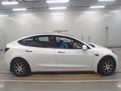Tesla MODEL3
