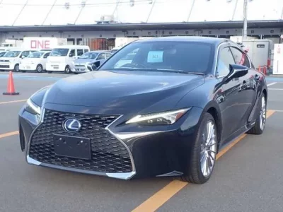 Lexus IS