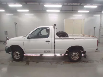 Nissan DATSUN PICKUP