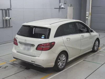 Mercedes-Benz B CLASS
