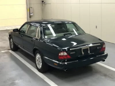 Jaguar XJ SERIES