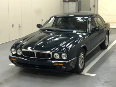 Jaguar XJ SERIES