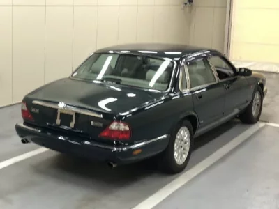 Jaguar XJ SERIES