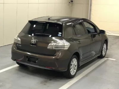 Toyota BLADE