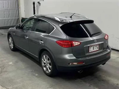 Nissan SKYLINE CROSSOVER