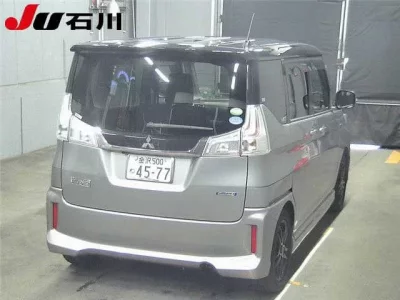 Mitsubishi DELICA D2