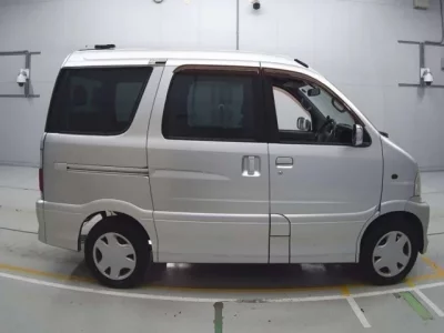 Daihatsu ATRAI SEVEN