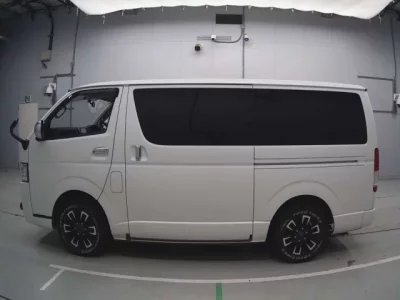 Toyota REGIUS ACE VAN