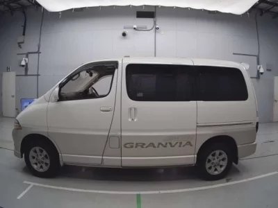 Toyota GRANVIA
