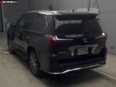 Lexus LX