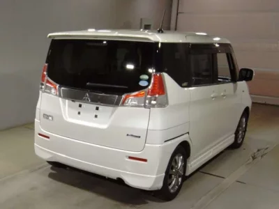 Mitsubishi DELICA D2