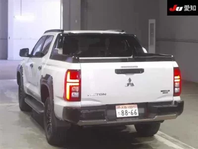 Mitsubishi TRITON