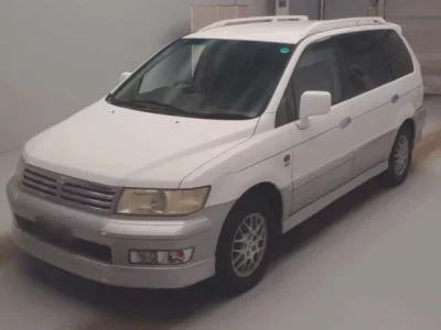 Mitsubishi CHARIOT GRANDIS