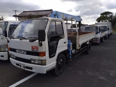 Isuzu ELF