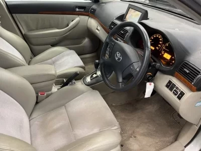 Toyota AVENSIS SEDAN