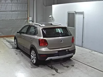 Volkswagen CROSS POLO