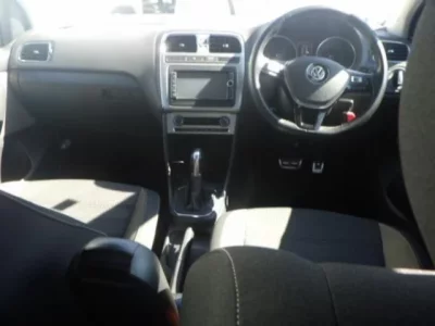 Volkswagen CROSS POLO