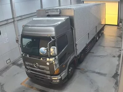 Hino TRUCK