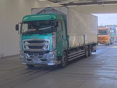 Isuzu GIGA