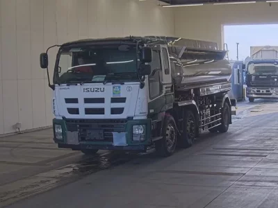 Isuzu GIGA