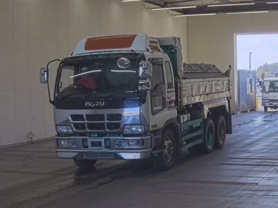 Isuzu GIGA