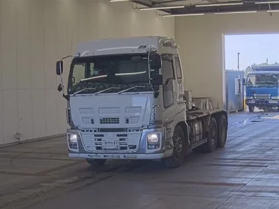 Isuzu GIGA