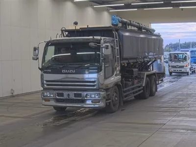 Isuzu GIGA