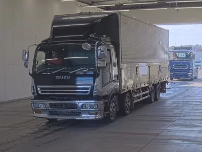 Isuzu GIGA