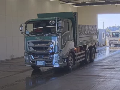 Isuzu GIGA