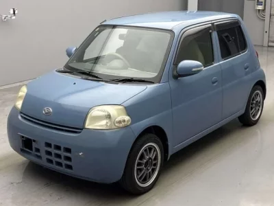 Daihatsu Esse