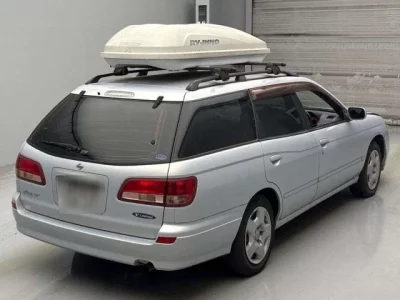 Nissan AVENIR WAGON