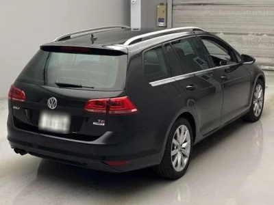 Volkswagen GOLF VARIANT