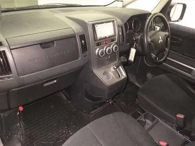 Mitsubishi DELICA D5
