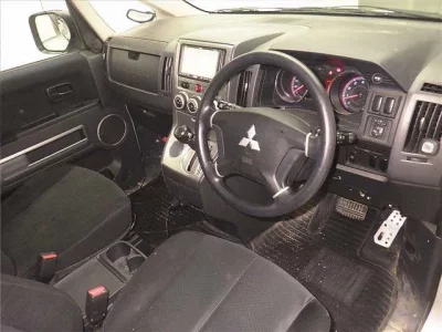 Mitsubishi DELICA D5