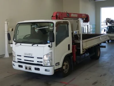 Isuzu ELF