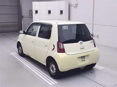 Daihatsu Esse